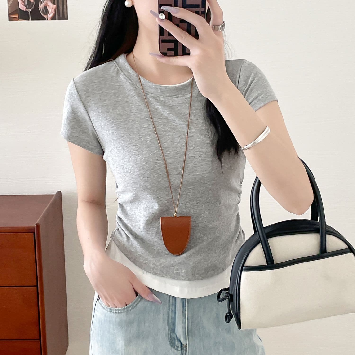 Contrasting Round Neck Straight Shoulder Fake Two-piece Short-sleeved T-shirt for Women In Spring and Summer Pleated Waist-hugging Short Top XL grey