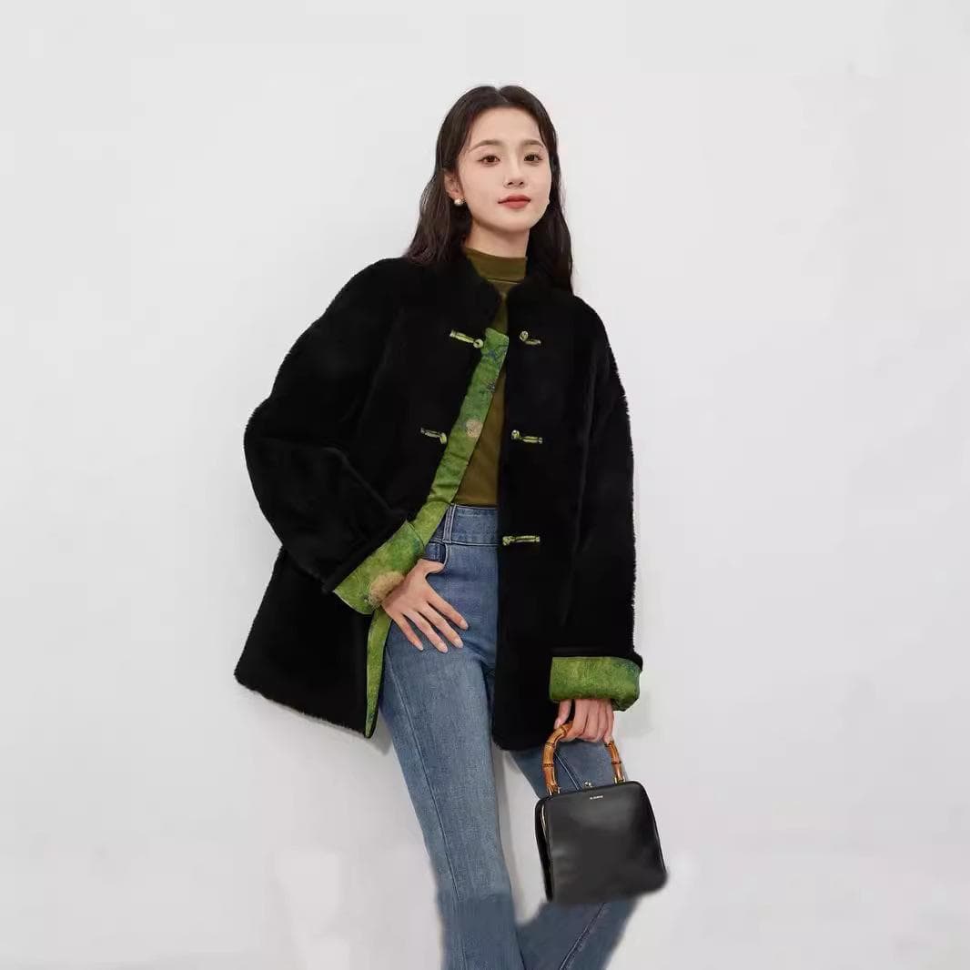 100 Wool Lamb Wool New Chinese Style Green Silk Satin Fur Coat for Women Chinese Style Stand Collar Coat One size
