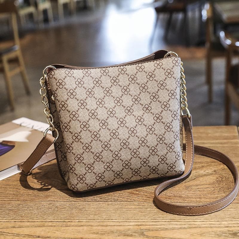 Spring and Summer Retro Printed Bucket Bag for Women, Fashionable Large-capacity Single-shoulder Cross-chain Bag