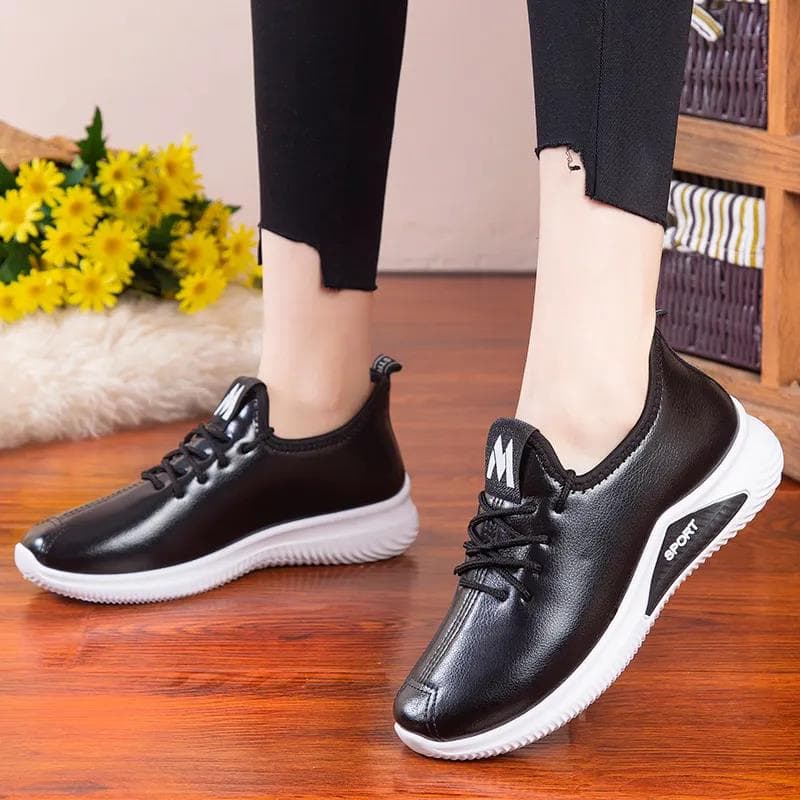 Winter Solid Color Cotton Shoes Women's Plush Thickened Leather Waterproof Shoes Flat Bottom Anti Slip Warm Casual Cotton Shoes 36 black