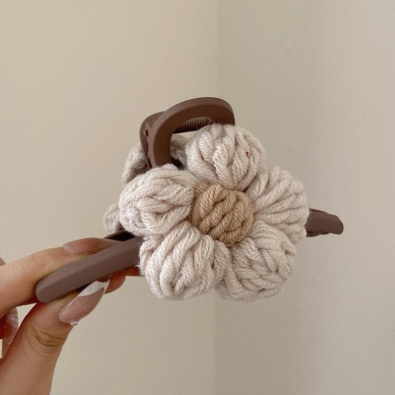 New Woolen Flower Hair Claw for Woman Elegant Retro Shark Hair Clip Weave Flowers Ponytail Crab Claw Barrette Hair Accessories light coffee