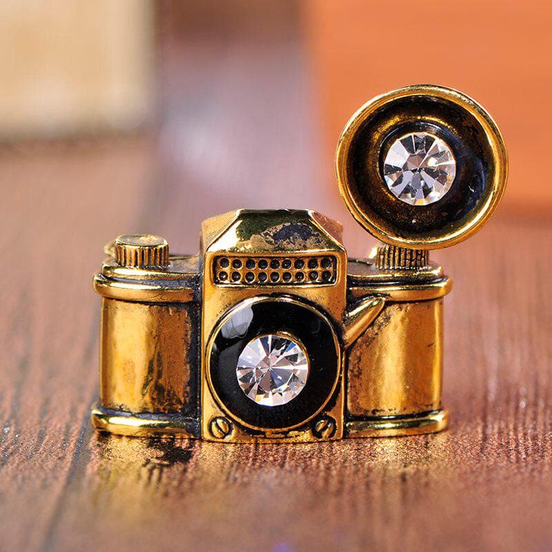 Blucome Old Style Vintage Camera Brooch Crystal Enamel Brooches For Women Men Coat Sweater Scarf Accessories Jewelry Souvenirs gold