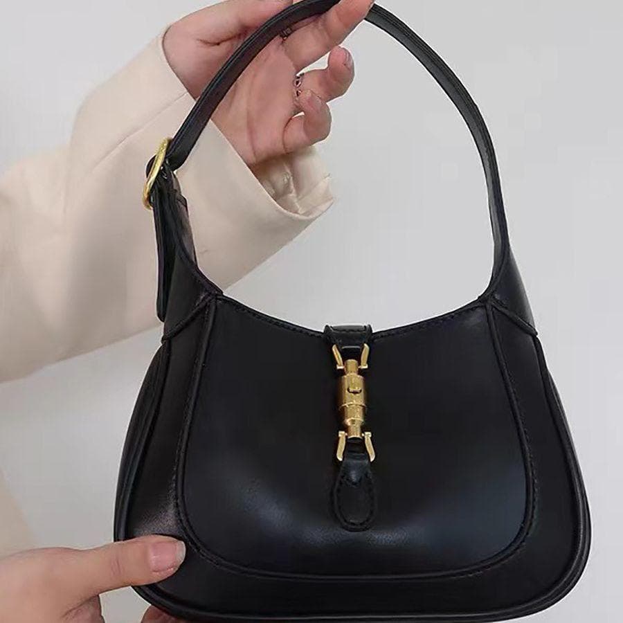 Vintage Horse Buckle French Underarm Bag Female Spring Summer Texture Niche Saddle Crossbody Bag black