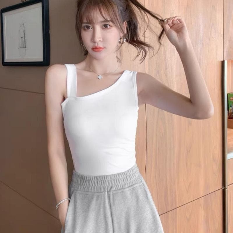 High Elastic Camisole Undershirt, Women Slant Shoulder Solid Color Irregular Sleeveless Tops Inside, Slim and Versatile Regular Bottoming Camisole XL recommends wearing within 130-75kg