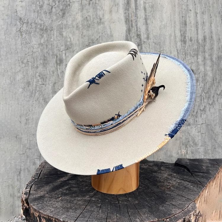 Fashionable Pure Wool Top Hat Webbing Feather-Embellished Sheep Felt Hat