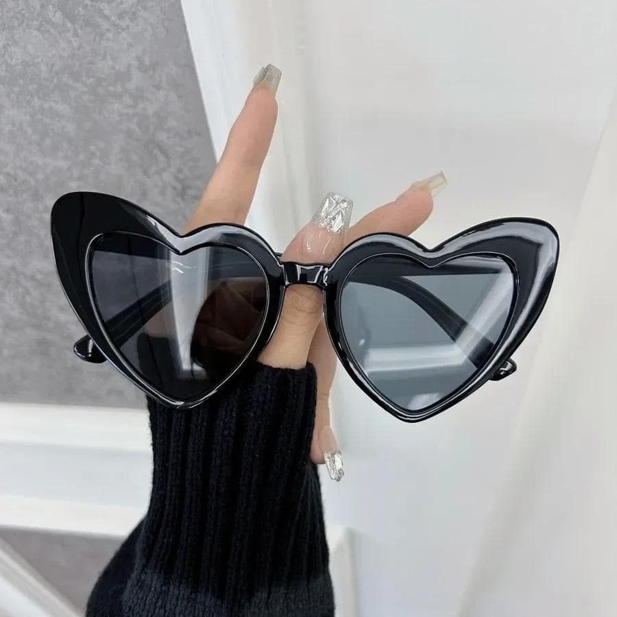 Designer Cat Eye Sunglasses Vintage Heart Frame Mirror Retro Sun Glasses for Women Men Brand Oculos De Sol