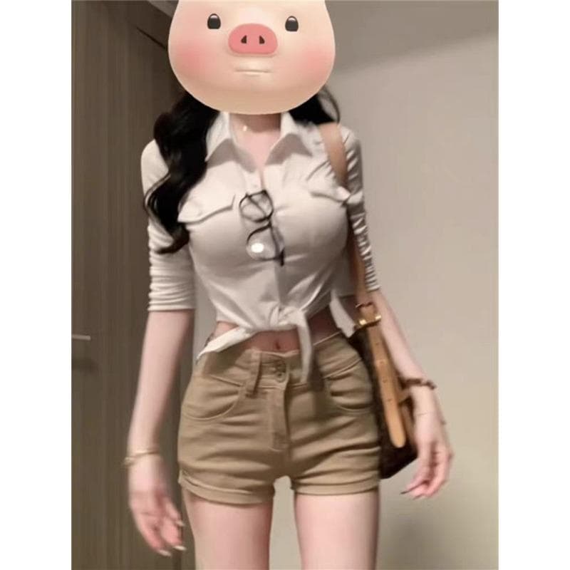 Wearing Khaki Plump Denim Shorts for Women In Summer New Tight and Versatile Buttocks 4XL