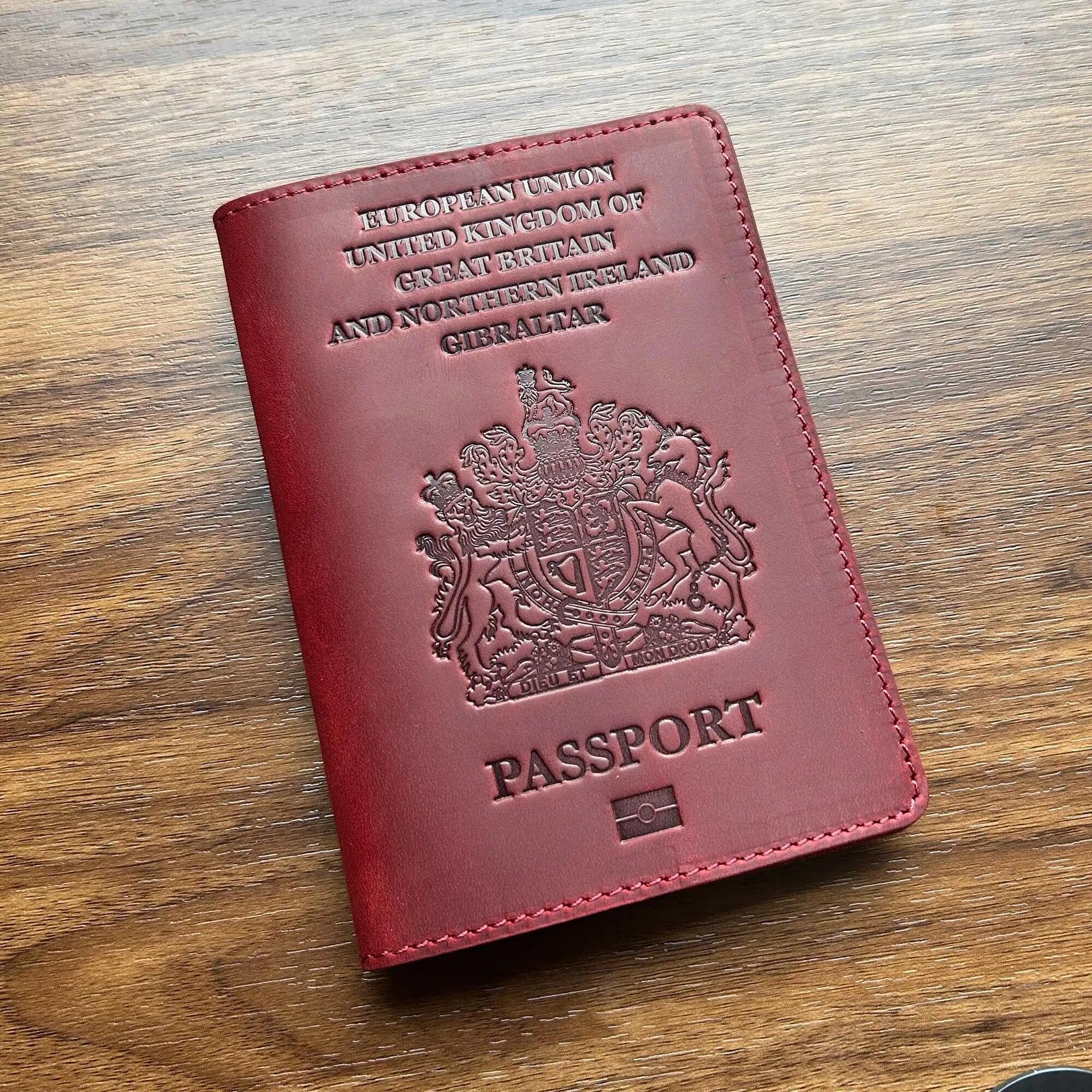 Retro Genuine Leather British Passport Cover Travel Passport Case Men Retro Cover on The Passport red
