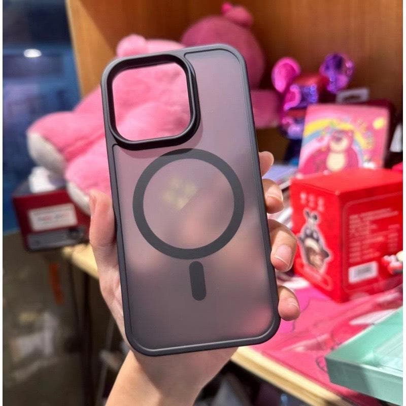 Applicable To IPhone 15 Black Magnetic Sucking Phone Case Apple 13 Skin-sensing Anti-fall Case iPhone 15Plus
