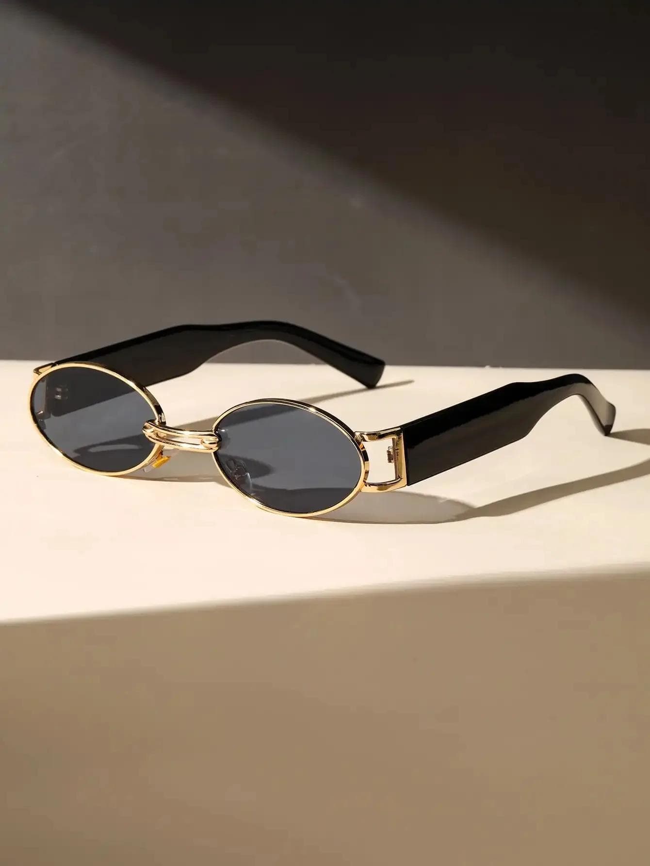 1PC Unisex Plastic Fashion Oval Sunglasses For Street Photography Beach Travel Party Driving UV Protection