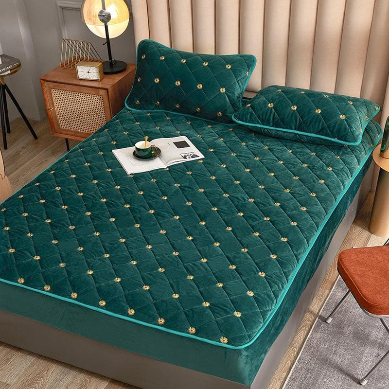 Soft Thicken Plush Quilted Mattress Cover Floral Embroidery Pad Protector Cover Customized Fitted Sheet Not Including Pillowcase 90x200x30cm