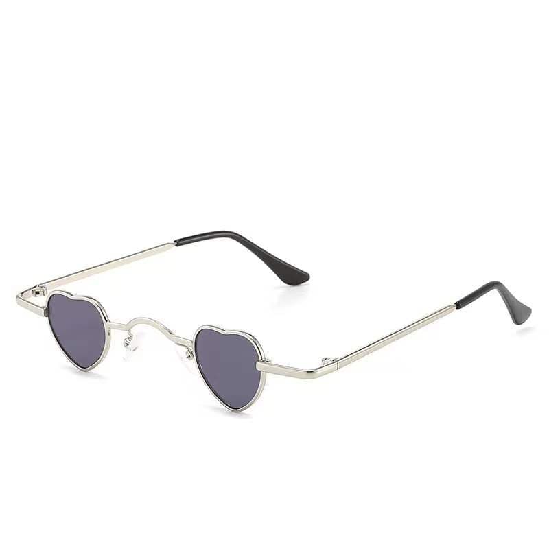 Retro Heart Shaped Sunglasses Women Men Metal Frame Hip Hop Punk Eyeglasses Fashion Ins Popular Ultra-small Heart-Shaped Eyewear silver