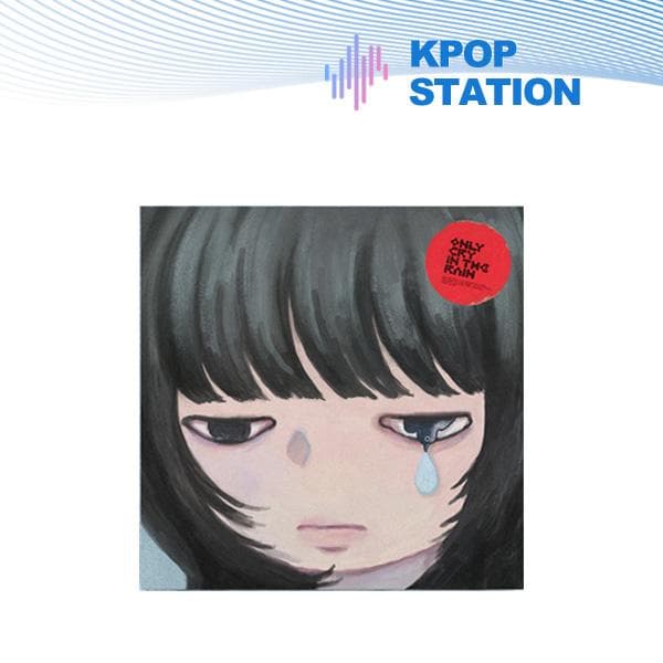 CHUU - 3RD Mini Album [Only cry in the rain] [Random Version] Gray