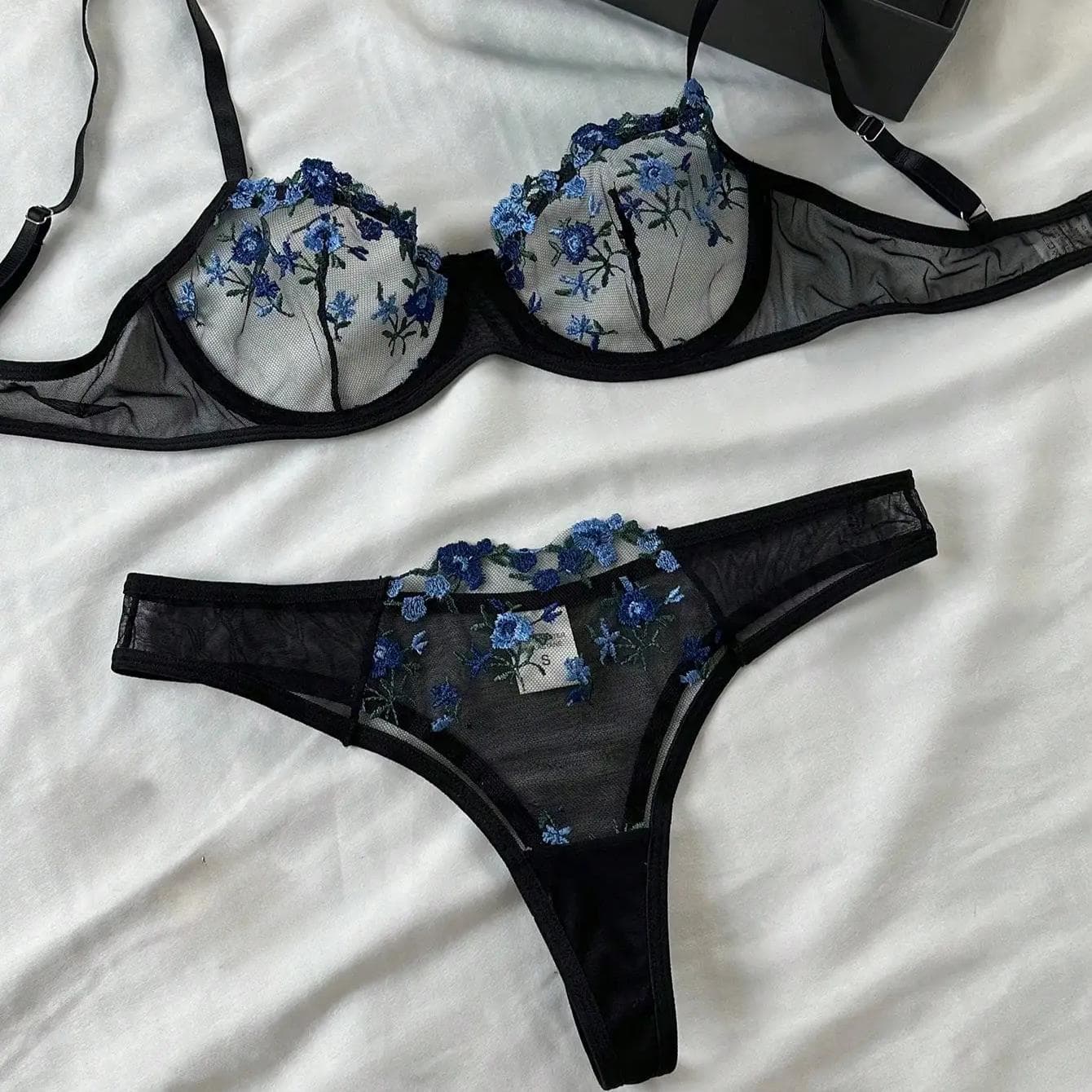 Embroidery Lace Lingerie Lace Bra Brief Set For Women Underwear Intimate Sexy Costumes Bra Panties L