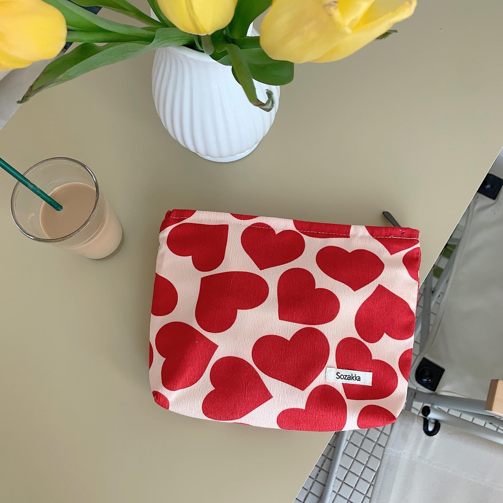 Heart Print Makeup Bag Corduroy Large Capacity Cosmetic Bag Vintage Travel Makeup Pouch Zipper Toiletries Storage Bag for Women red