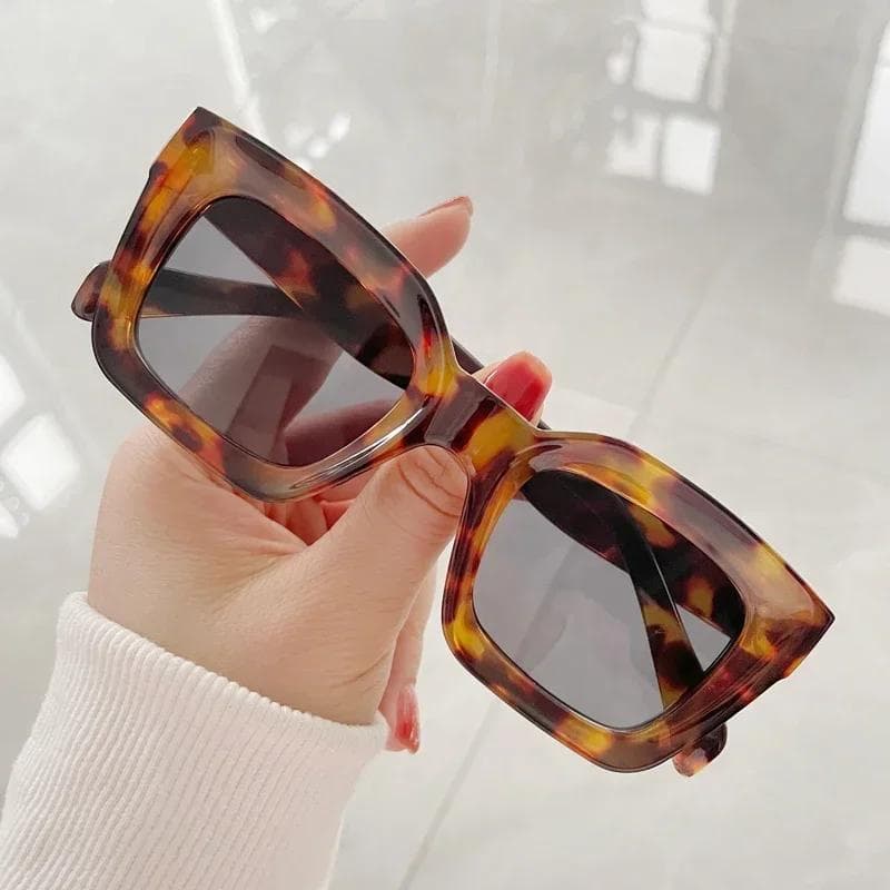 Square Sunglasses Women Men Classic Vintage Fashion Personality Glasses Stylish Casual Minimalist Oculos UV Protection Other