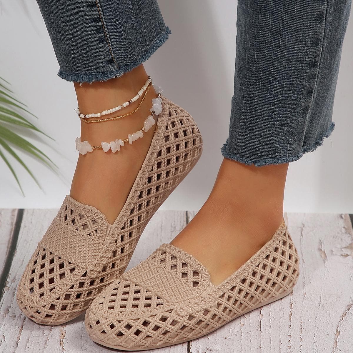 New Summer Style Mesh Breathable Versatile Lfashionable Comfortable Casual and Wear-resistant Women's Flat Toe Sandals 37 apricot