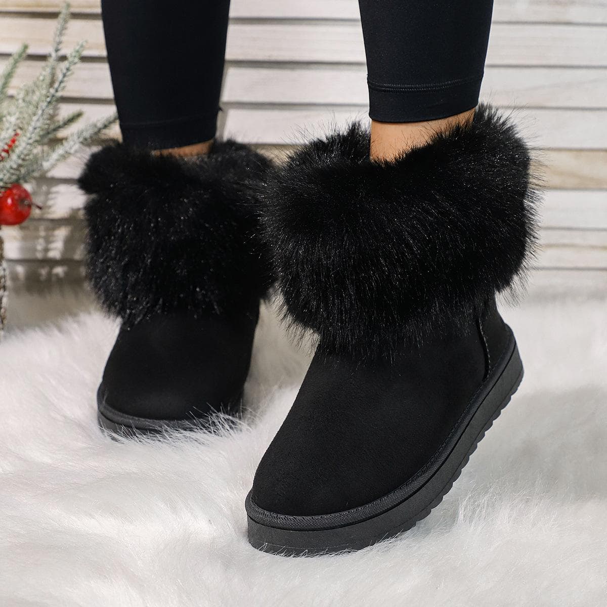 Size 43 Women's Snow Boots Short Tube Winter Warming Thickened Wool Boots with Fur Lining, European and American Style 39 black