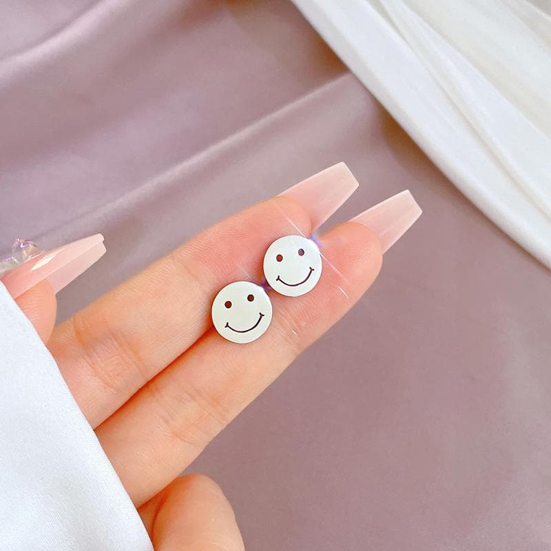 Titanium Steel Minimalist Mother-of-Pearl Four-Leaf Clover Stud Earrings