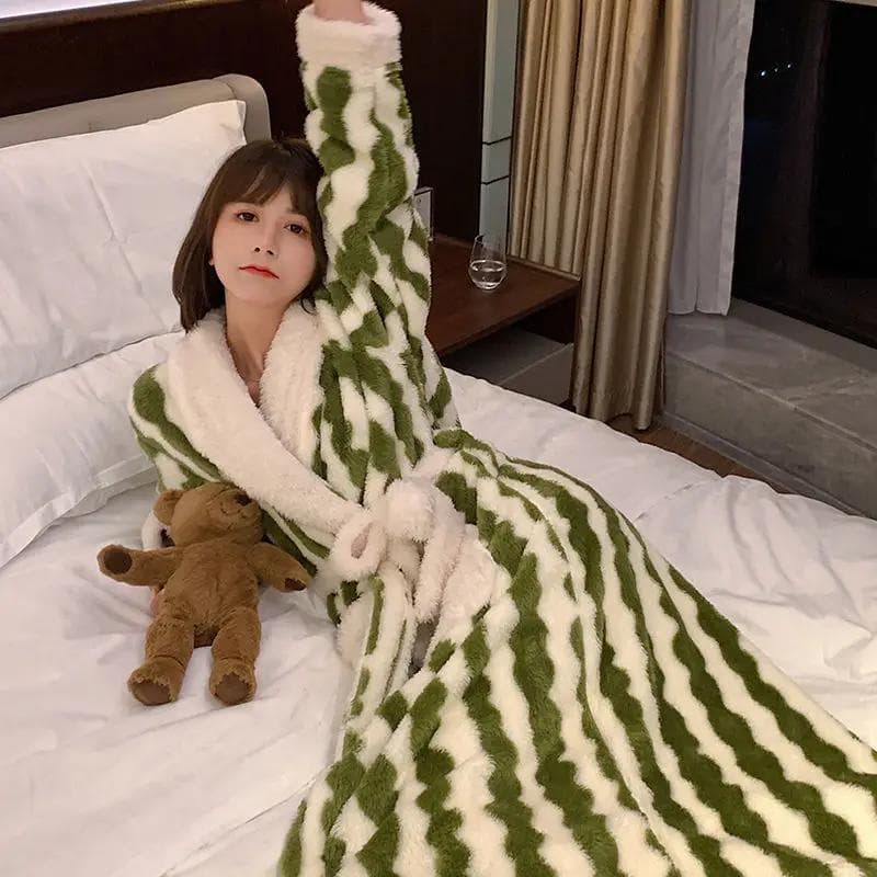 Women's Printed Mid-calf Robe Design Winter Warm and Thickened Korean Style Home Wear Casual and Popular Women's Loose Bathrobe M