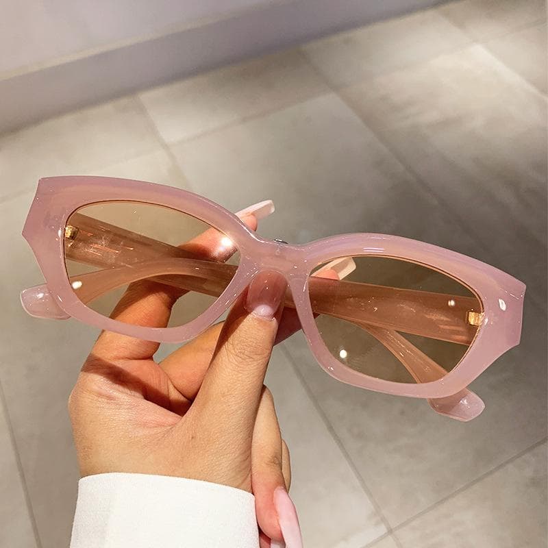Vintage Cat Eye Sunglasses Small Frame Trendy Pink Sun Glasses Women Men Punk Retro Designer Shades Luxury Brand