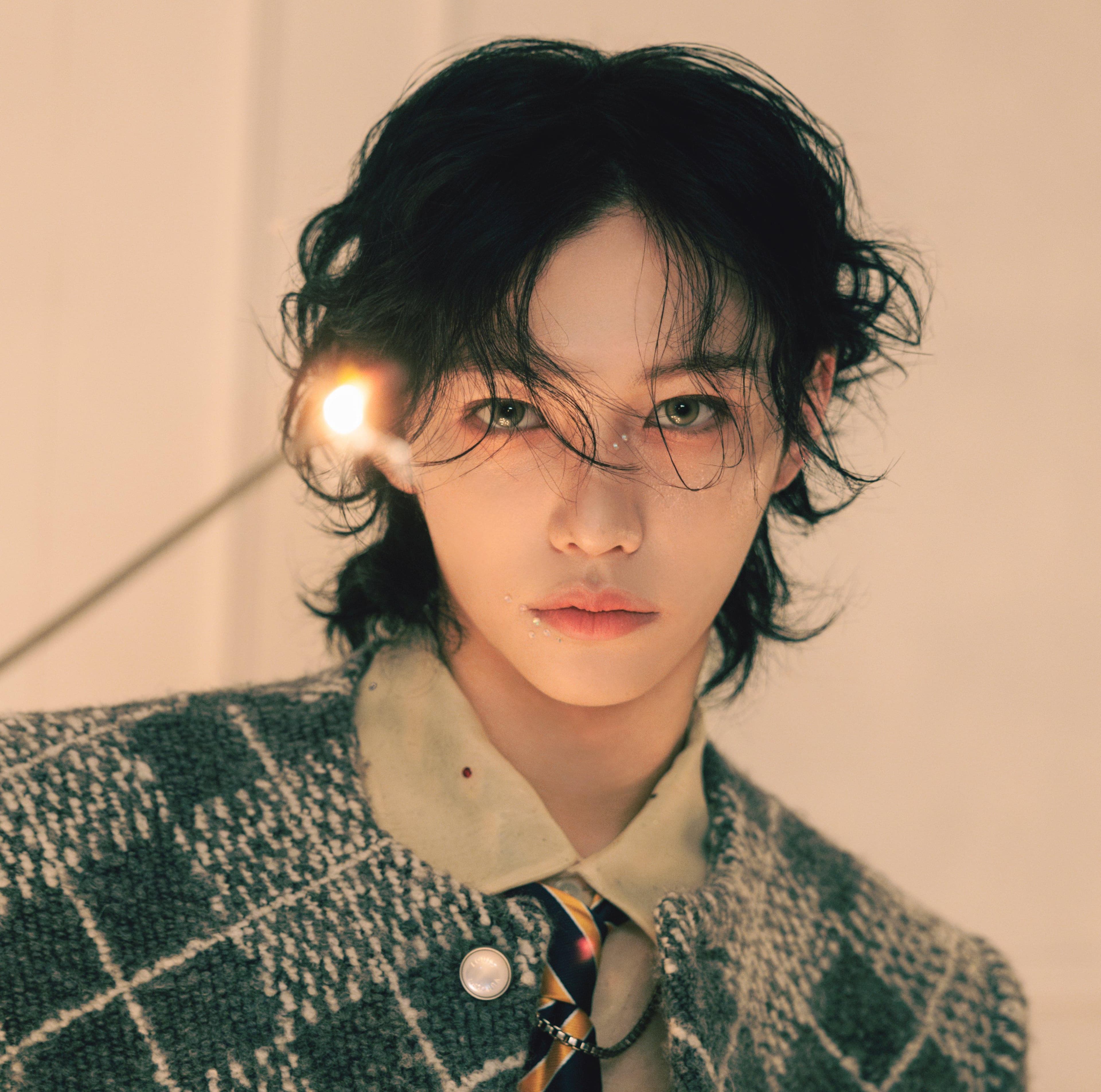 Stray Kids – Hollow (Fan Club) Japan 3rd Mini Album Felix
