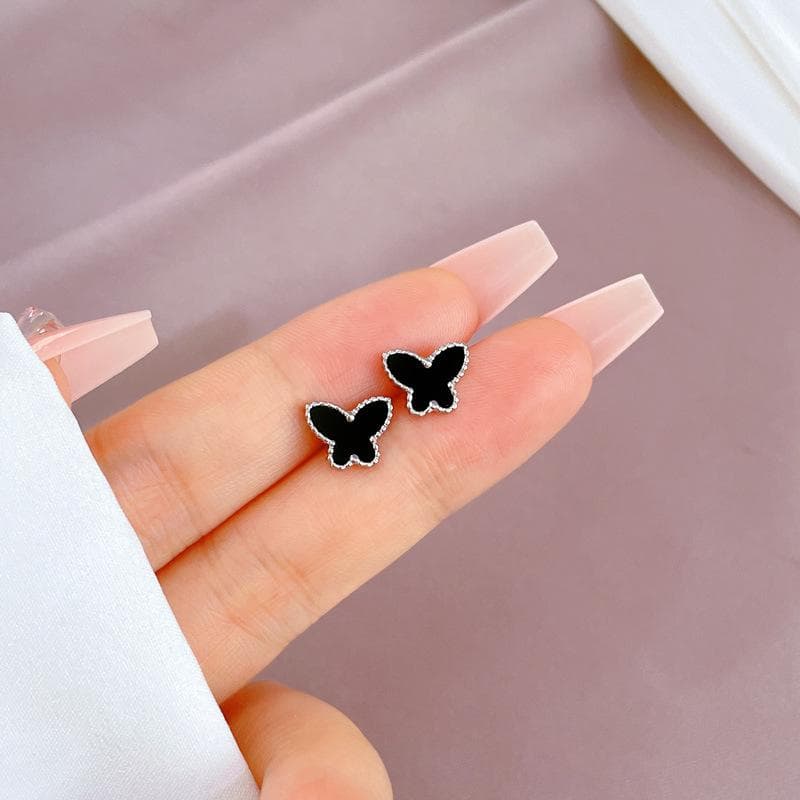 Titanium Steel Minimalist Mother-of-Pearl Four-Leaf Clover Stud Earrings