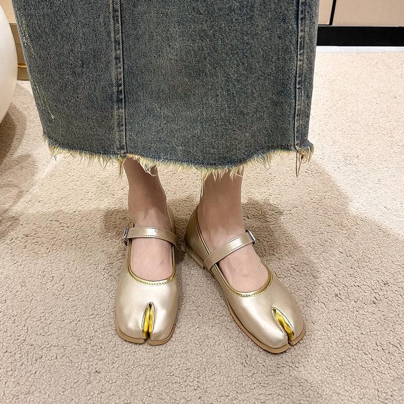 Flat Shoes Women Novelty Split Toe Flat Shoes Quality Leather Mary Janes Japanese Style Trotters Flats Ankle  Loafers Women 42 gold