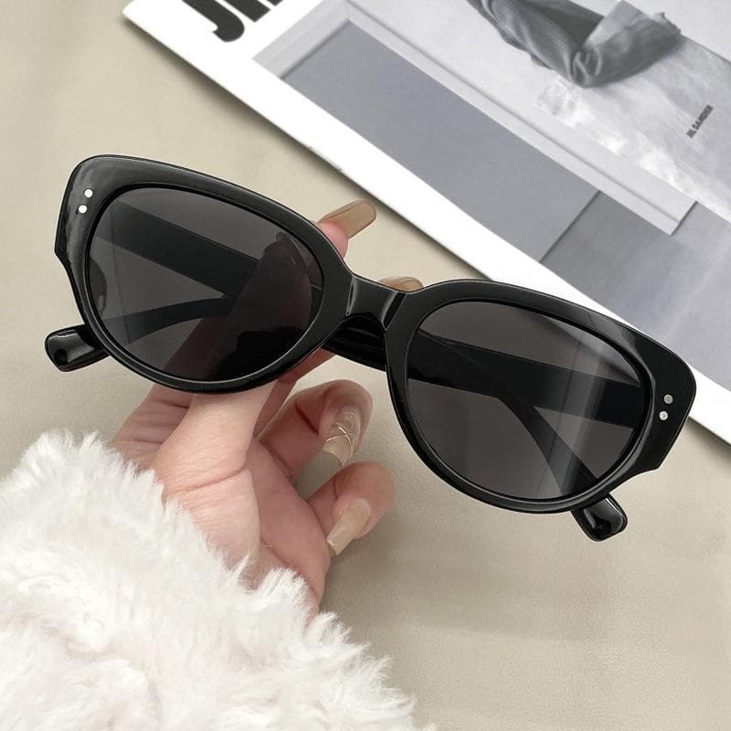 Fashion Sunglasses for Women Men UV400 Protection Stylish Shades Trendy Eyewear Accessories