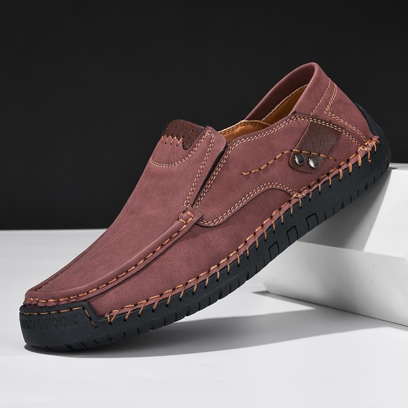 Handmade Genuine Leather Men's Casual Shoes Comfortable And Breathable Moccasins Men Business Flats Shoes Driving Shoes Large Size 38-48 40 red