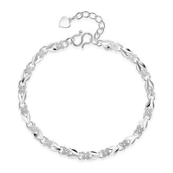 Women Bracelet Lucky Clover Heart Shape Adjustable Length Bracelet Smooth Surface Anniversary Birthday Christmas