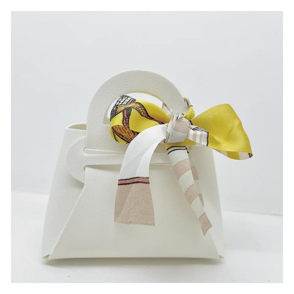 Distribute Leather Pink Gift Bags Wedding Favour Bag for Guest Mini Handbag with Ribbon Candy Packaging Box Party Decor white