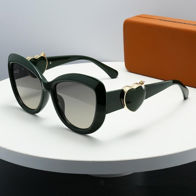New Cat Eye Sunglasses Women Lovely Heart Shape Decoration Trendy Casual Sun Glasses Outdoor Accessory Eyewear