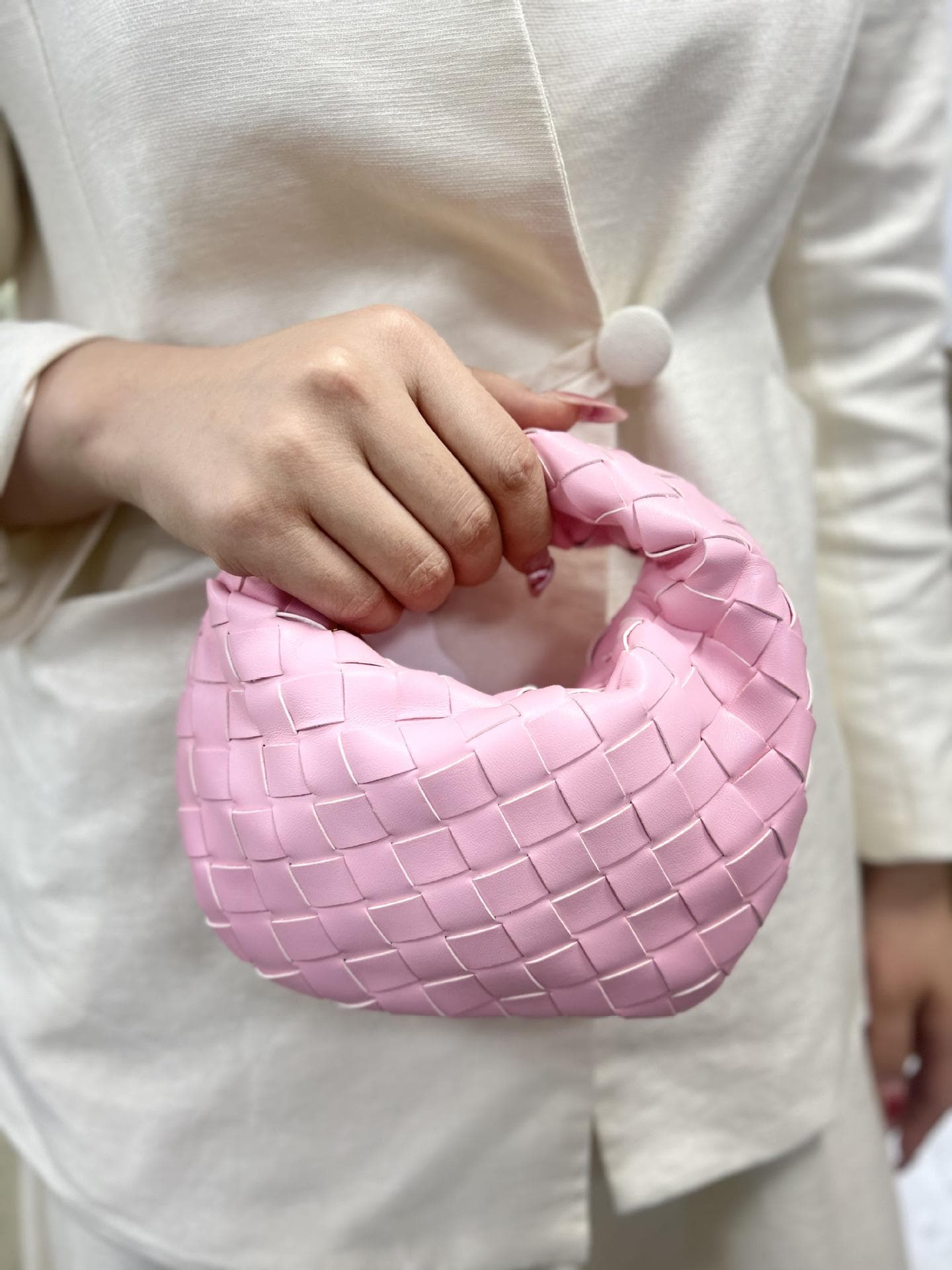 Mini Hand-Woven Dumpling Bags - Elegant Handheld Croissant Knot Bags for Women 17*18cm