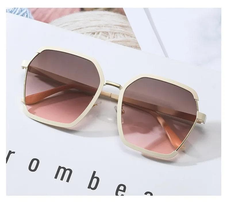 Women Square Sunglasses Oversized White Vintage Sun Glasses Female Shades Travel Sunshade UV Protection