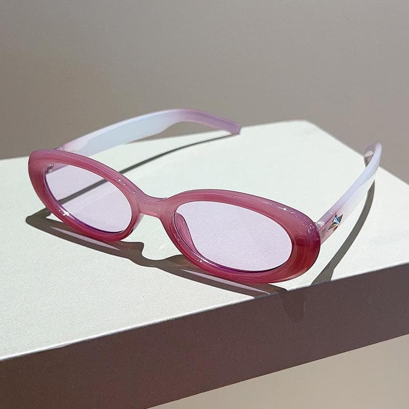 Vintage Designer Oval Sunglasses Women Men Luxury Fashion Punk Rivet Star Cool Shades UV400 Protection Trendy