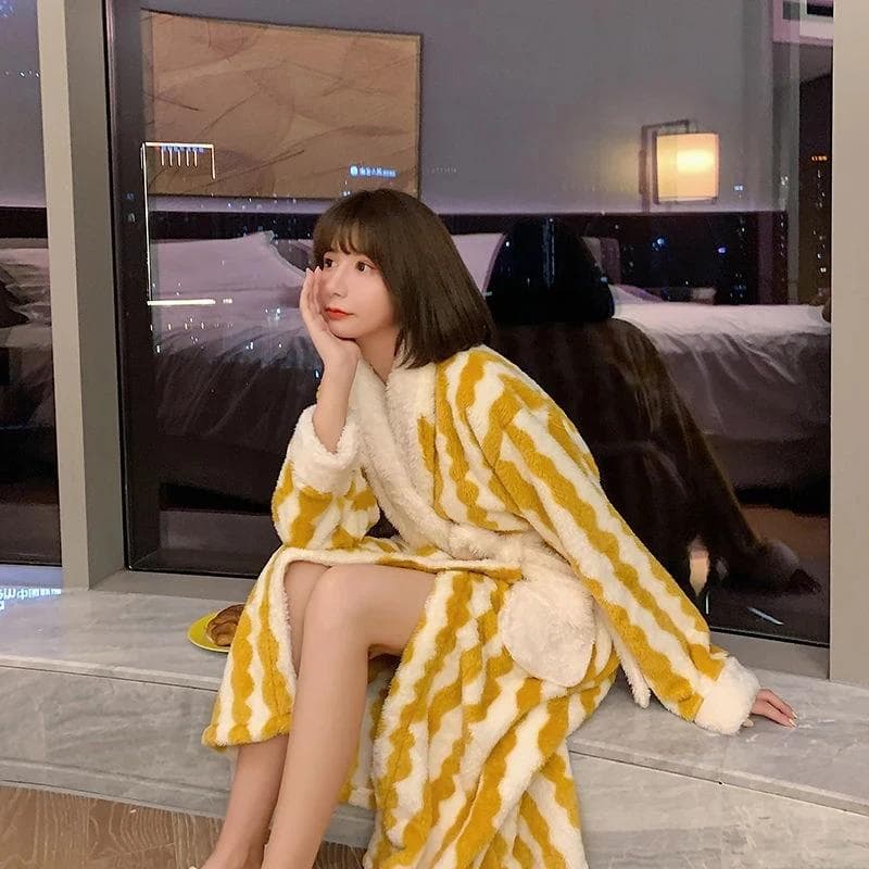 Women's Printed Mid-calf Robe Design Winter Warm and Thickened Korean Style Home Wear Casual and Popular Women's Loose Bathrobe M