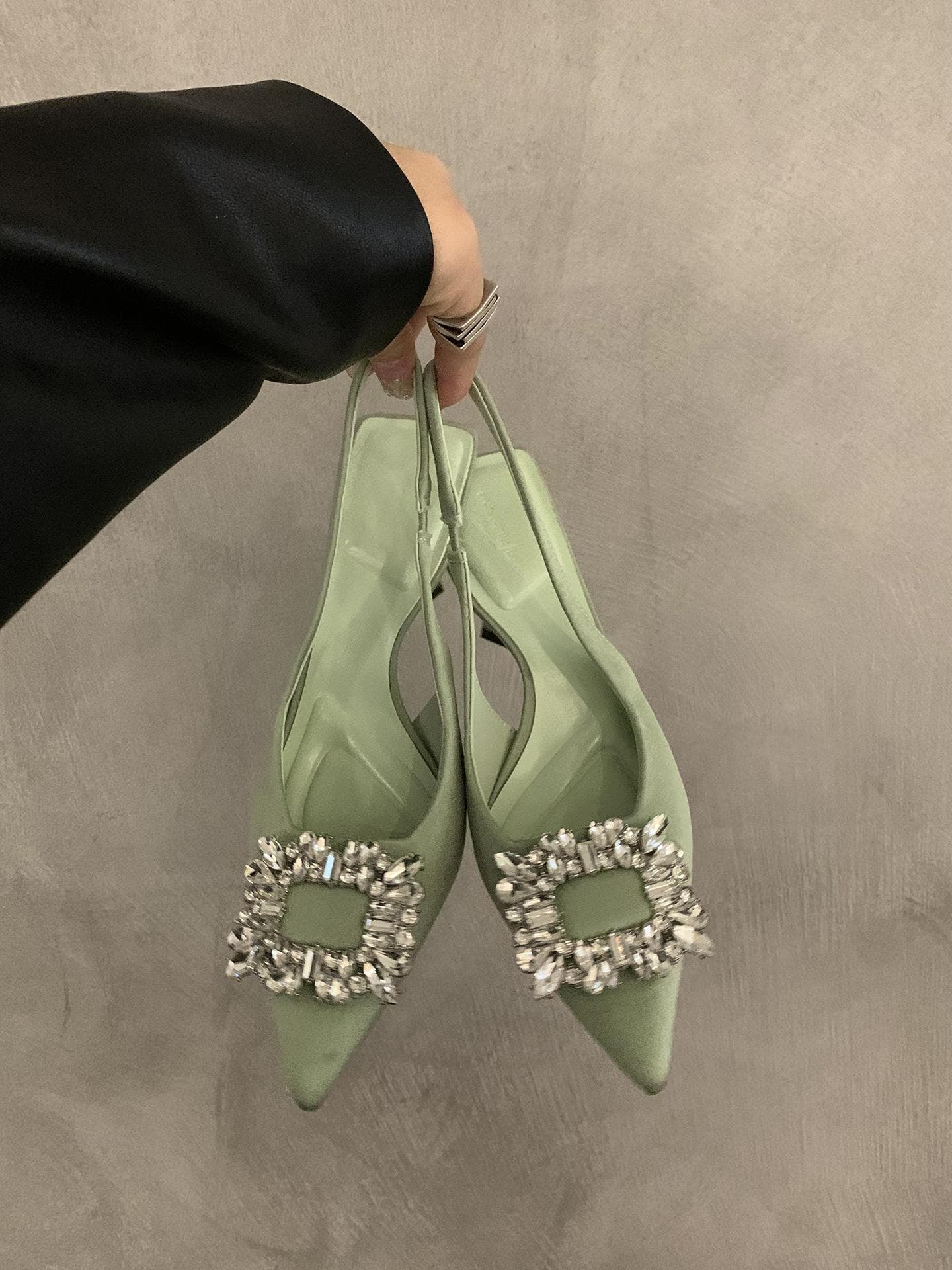 Temperament thin heel black bag head sandals women's shoes 2024 new spring and summer high-end skirt pointed single shoes 38 green