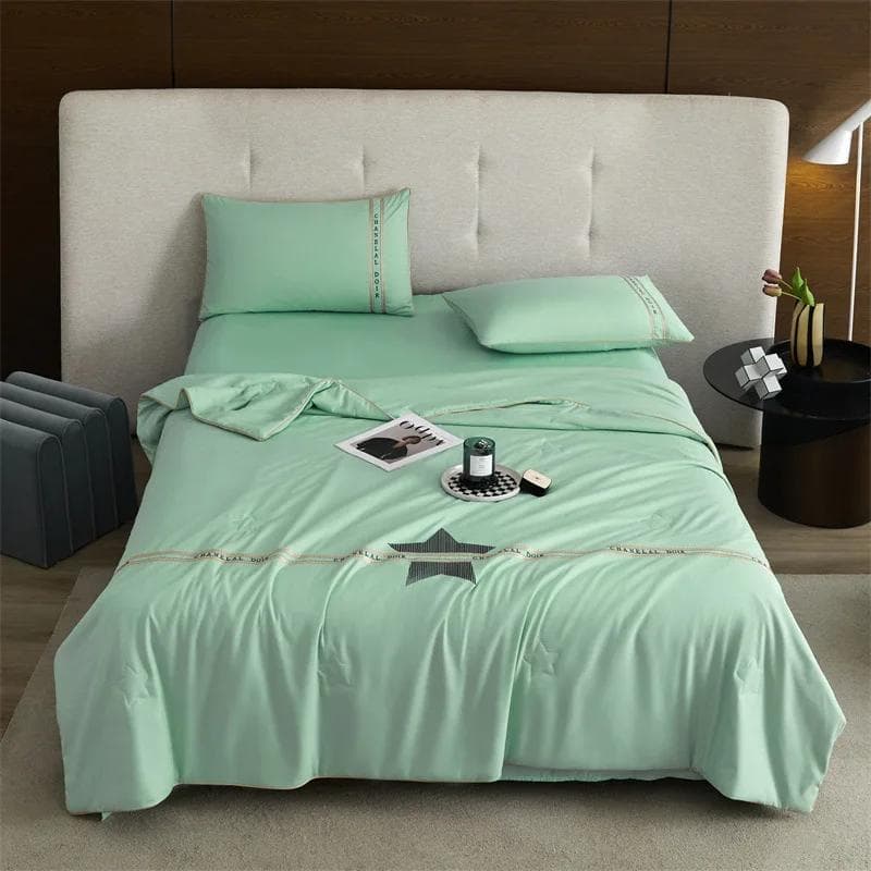 Four-Season Cotton Class a Soybean Antibacterial Summer Quilt Omi Series 150x200cm1 pieces