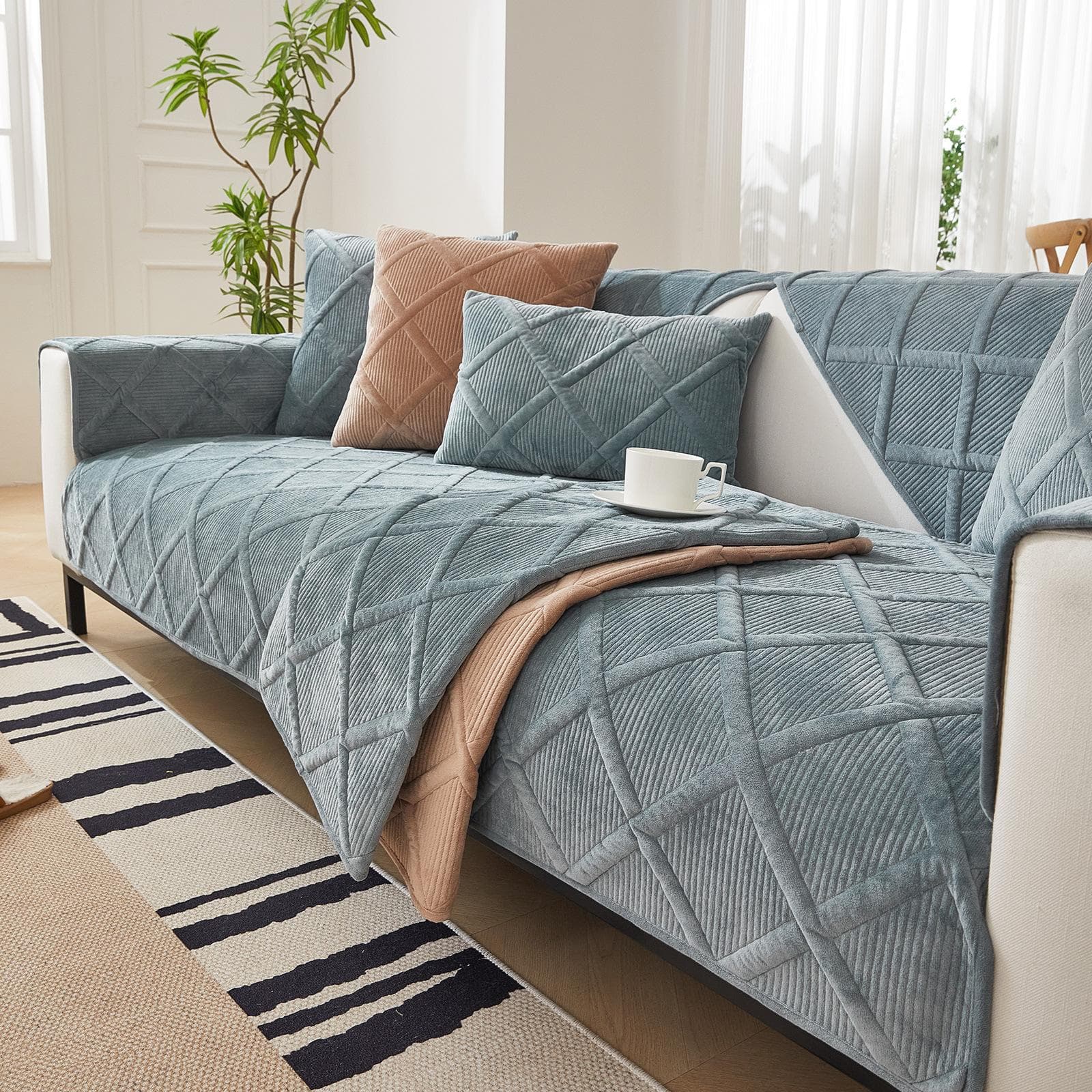 Solid Color Non-slip Sofa Cover Thicken Soft Plush Sofa Cushion Towel for Living Room Furniture Decor Slipcovers Couch Covers 110x240cm 1pcs