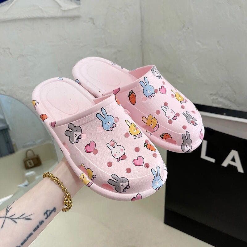 PVC Slides Women's Outer Wear Anti-odor Shoes Summer Soft Bottom Cartoon Sandals Home Bathroom Wrapped Toe Slipper Outdoor Beach Flip-flops 40-41 pink