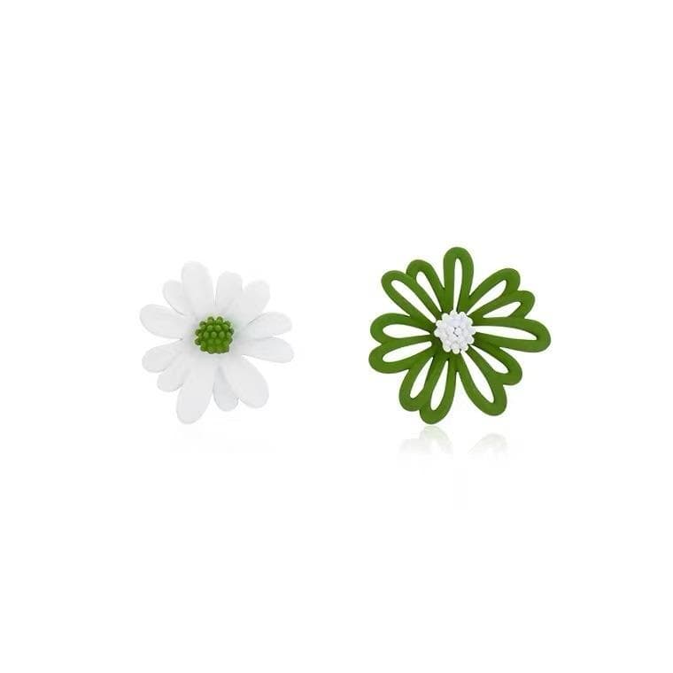 Elegant Asymmetric Daisy Flower Stud Earrings - Adorable Gift for Women