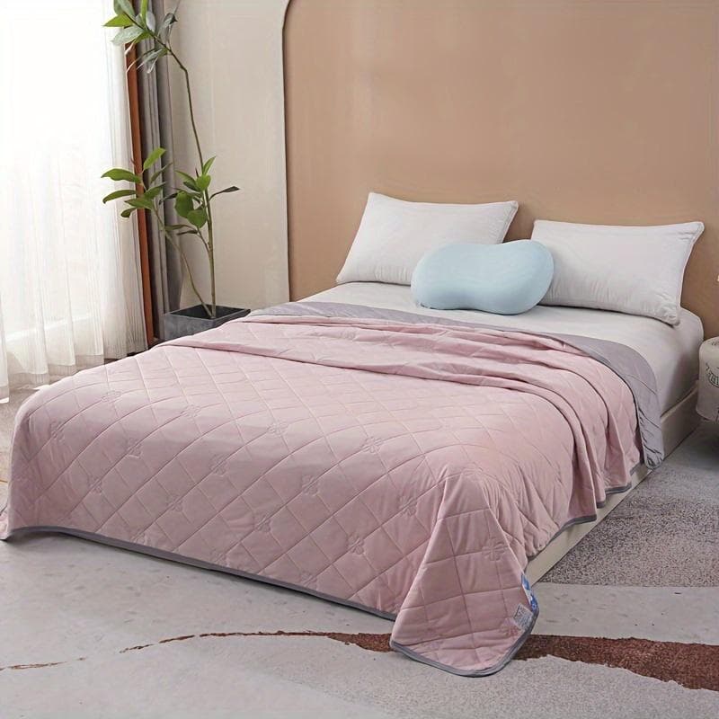 Ultra-soft Summer Cool Blanket - Breathable, Sweat-absorbent, Lightweight Quilt for Bedroom and Guestroom, Vintage Style, Machine Washable 39.37''*59.06'' light pink