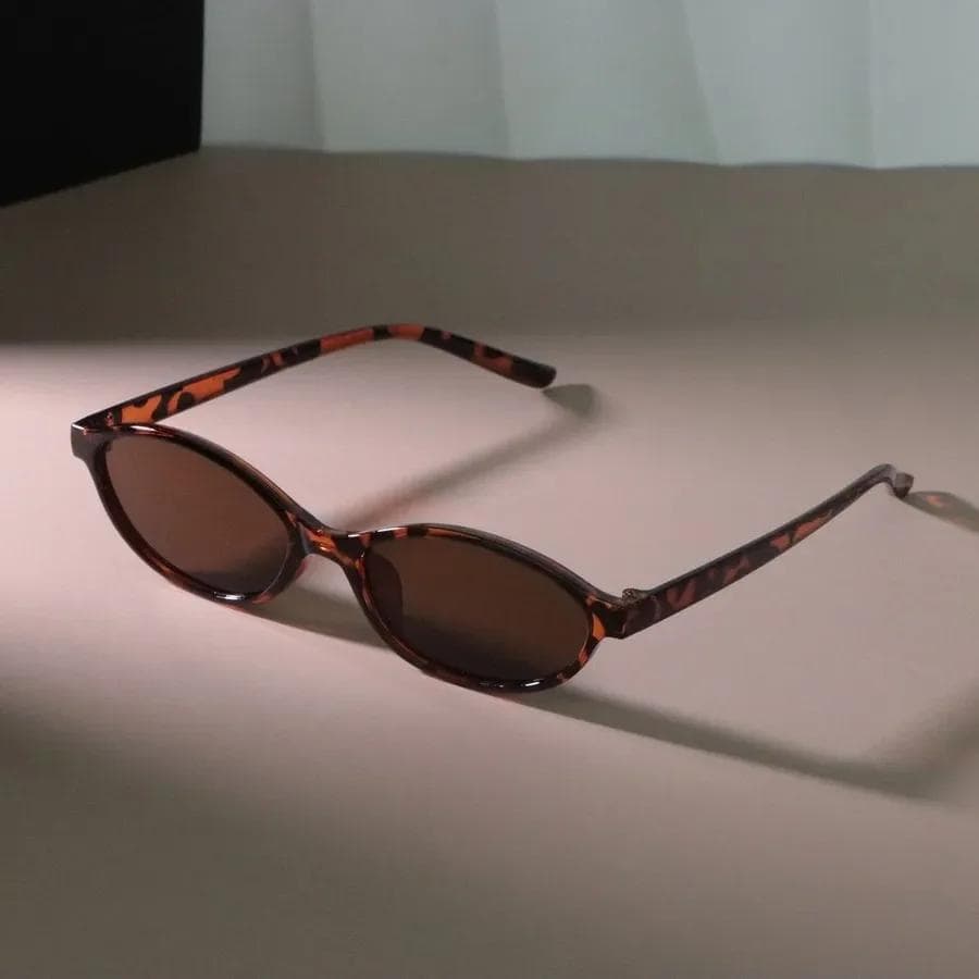 Stylish Cat Eye Sunglasses Vintage Mirror Lens Fashion Sun Glasses for Women Men Unisex Trendy Colors Oculos De Sol Other