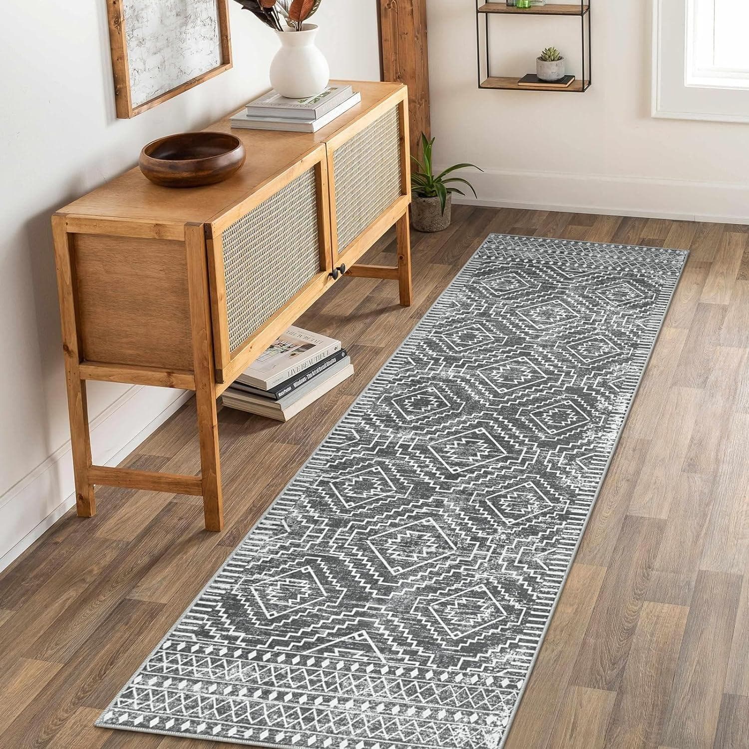 Moroccan Style Carpet for Living Room Retro Washable Farmhouse Bedroom Black Boho Non-Slip Floor Mat Soft Rug for Kitchen Entry 40x60cm