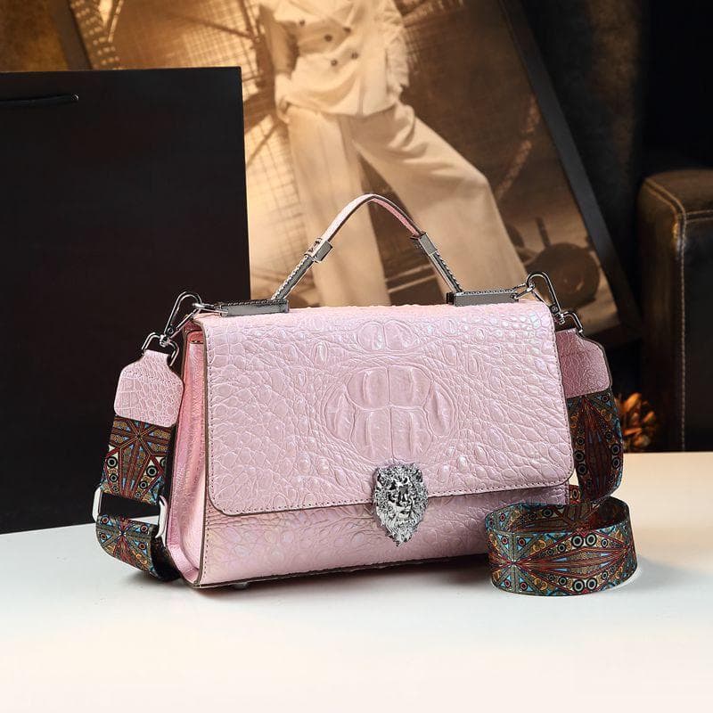 Crocodile Skin Foreskin Foreskin Large Capacity High-end and Versatile Fashionable Handmade Slant Hand-laundry Bill pink