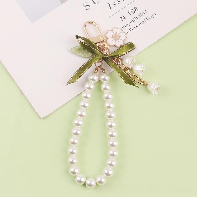 Fresh And Elegant Bell Orchid Keychain Women's Green Gentle Imitation Pearl Leatherresin Alloy Keychain Jewelry Accessories Gift white