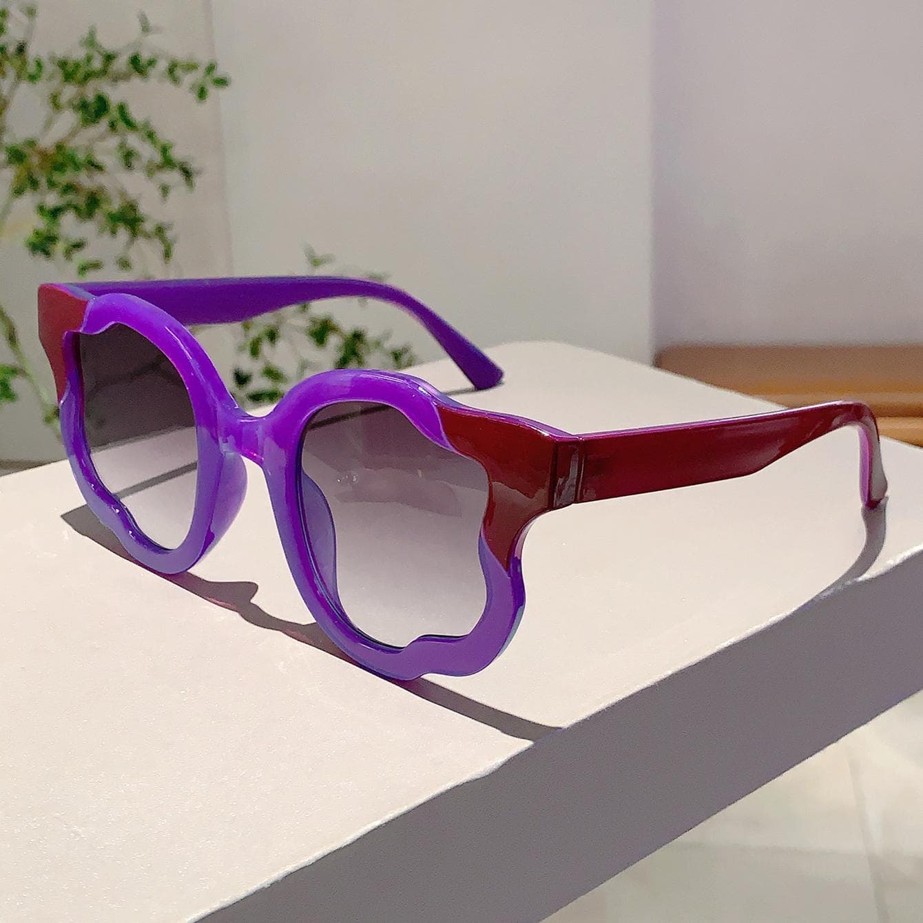 KAMMPT Candy Color Pink Sunglasses for Women Fashion Flower Decor Beach Travel Sun Glasses Ins Brand Design as picture shows