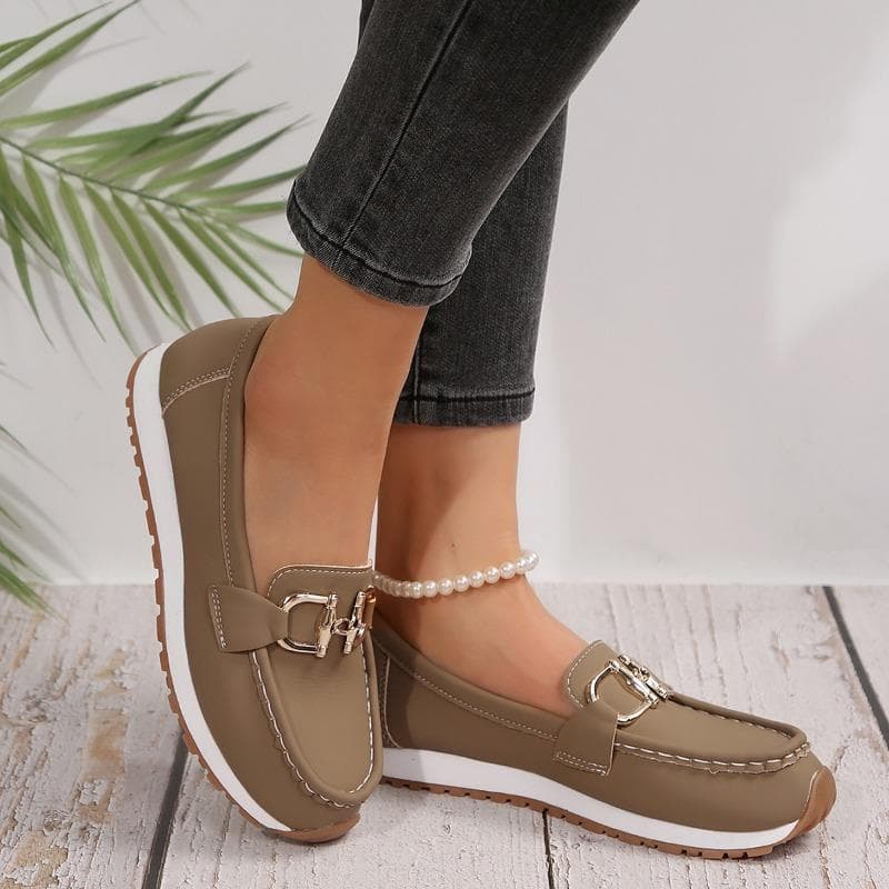 Women's Flat Shoes Spring New Fashion Metal Decorative Round Toe Running Shoes Casual Shallow Mouth Slip-on Leather Sneakers 43