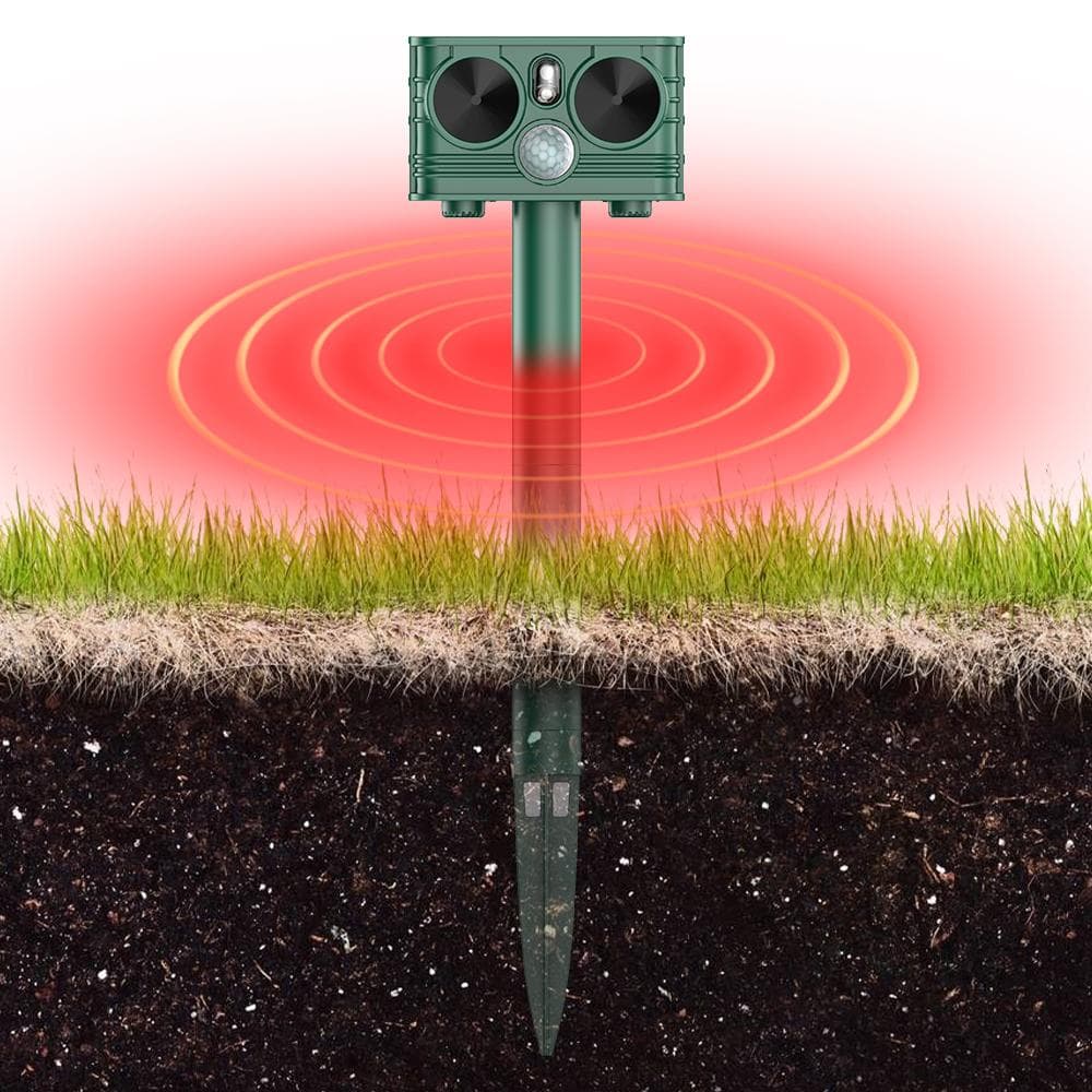 Ultrasonic Animal Repellent Outdoor Solar Animal Repeller Waterproof with Motion Sensor LED Strobe green
